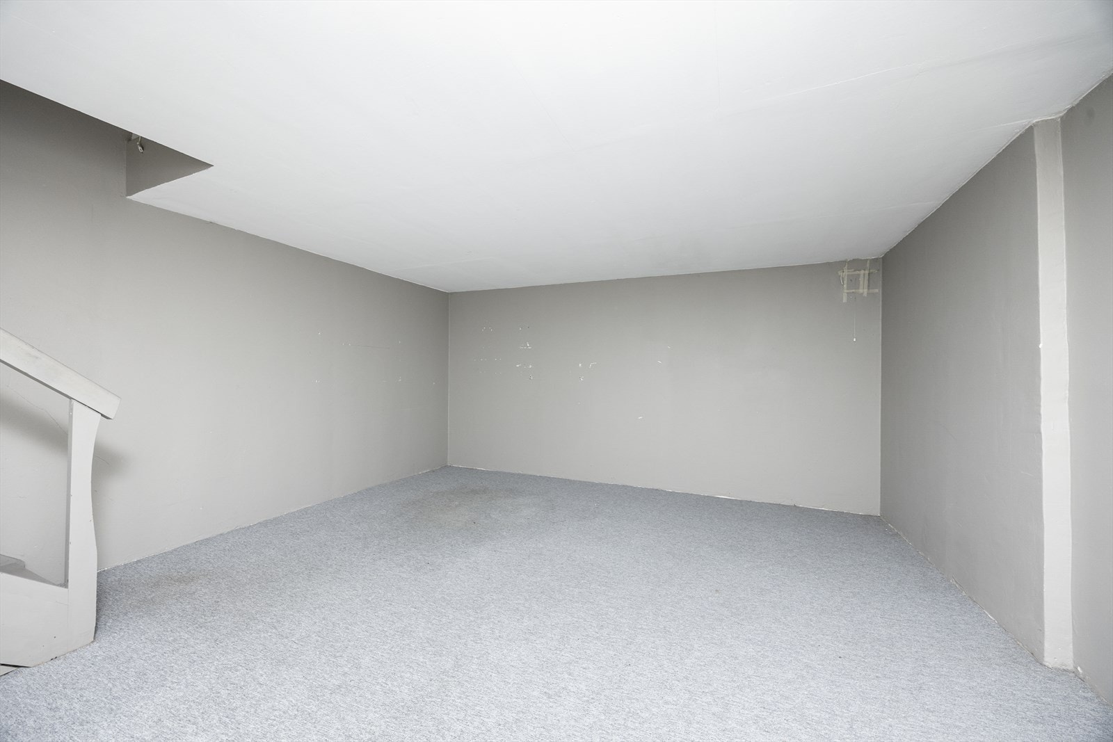 Kjellerstua er innredet uten at dette er søkt om og uten at nødvendig godkjennelse er gitt av kommunen. Galleribilde