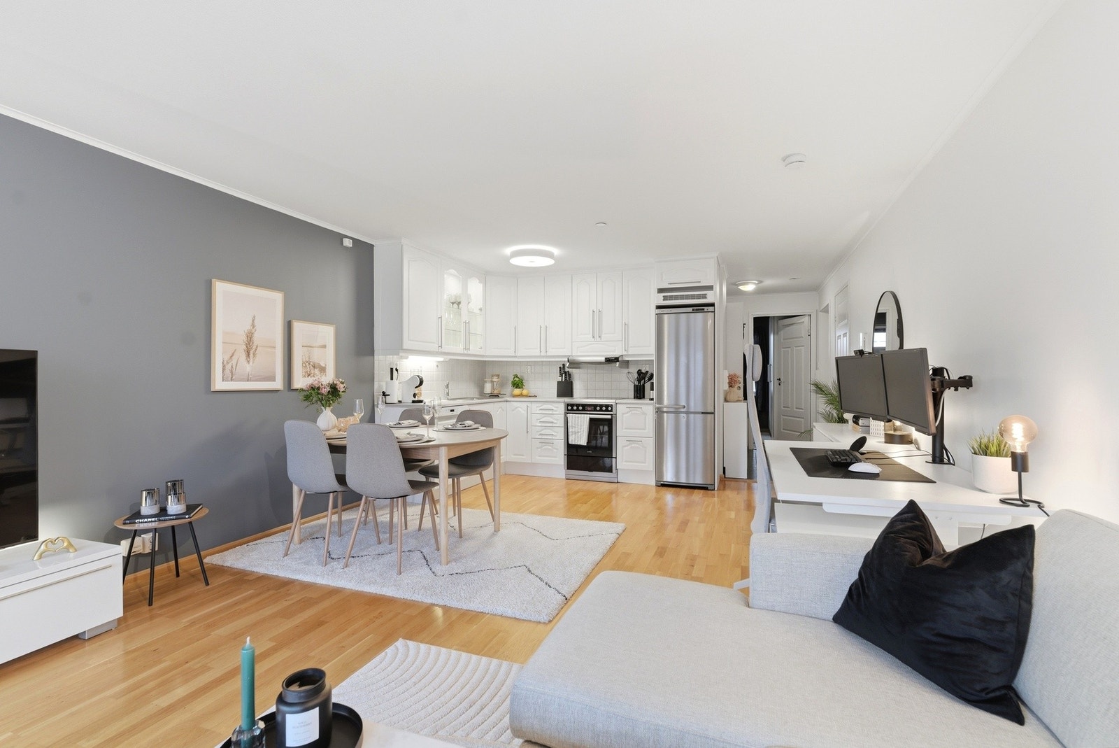 Den åpne løsningen sørger for en mer åpen og luftig romfølelse. Galleribilde