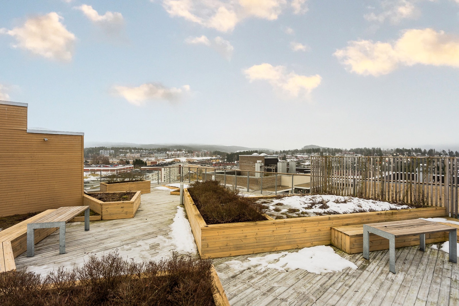 Fra takterrassene er det fin utsikt over Lørenskog og nærområdet. Galleribilde