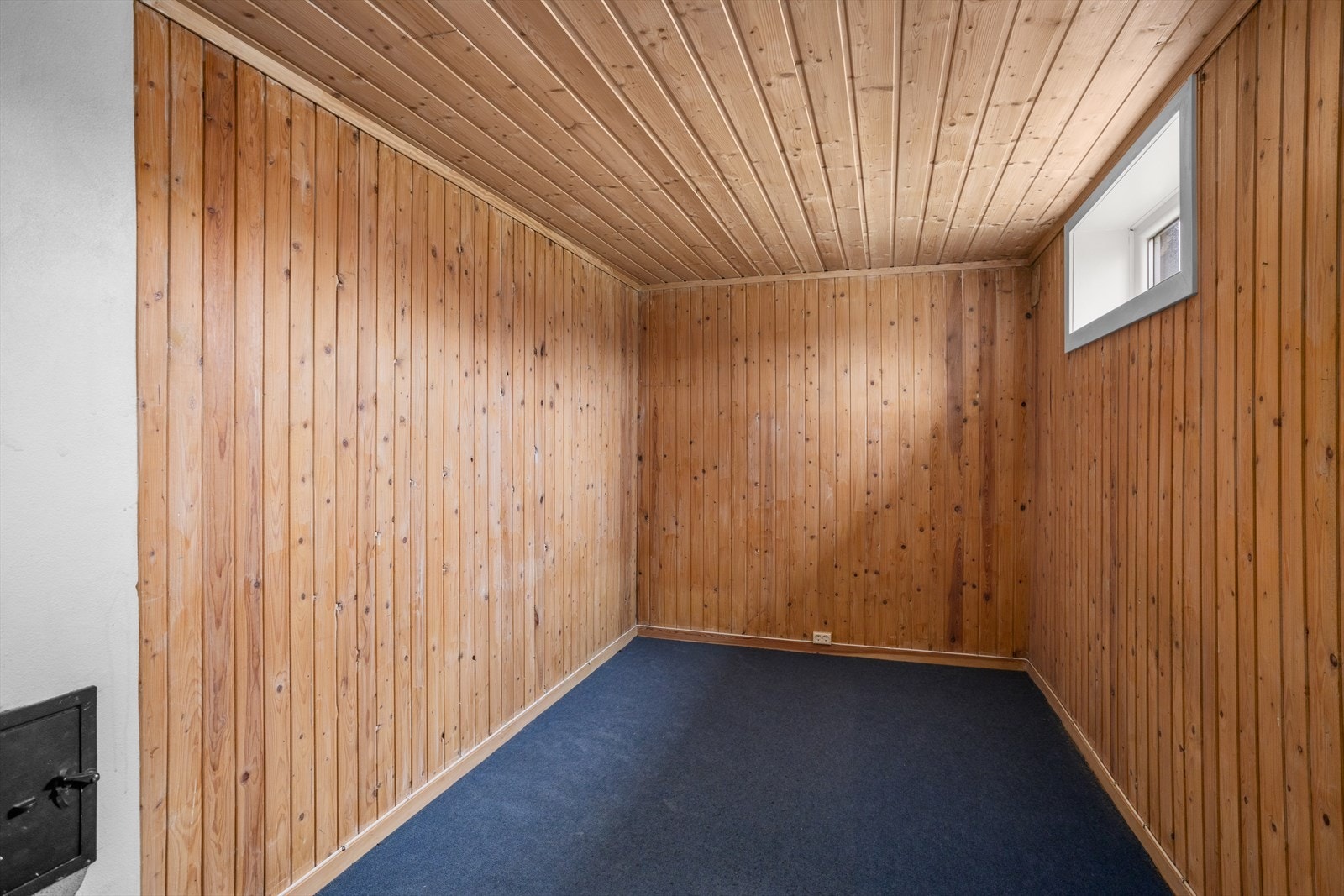 Kjelleren byr på masse god lagringsplass. Galleribilde