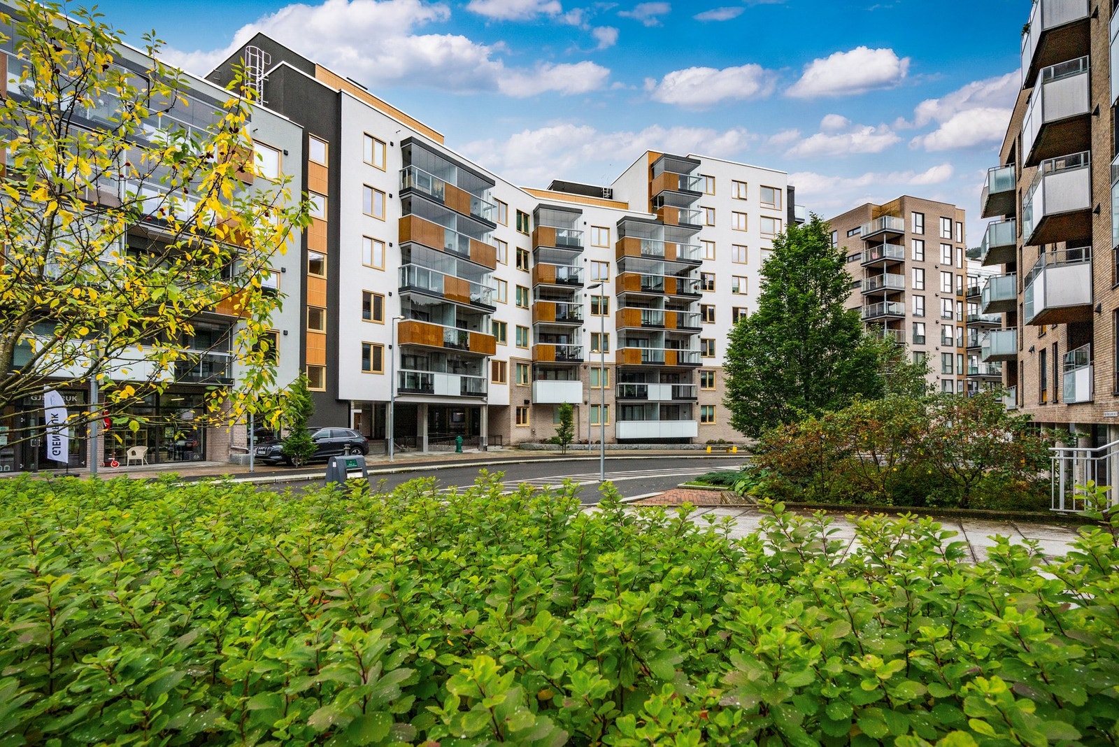 - Dette er en gjennomført og moderne leilighet med gode kvaliteter og lave vedlikeholdsbehov - Galleribilde