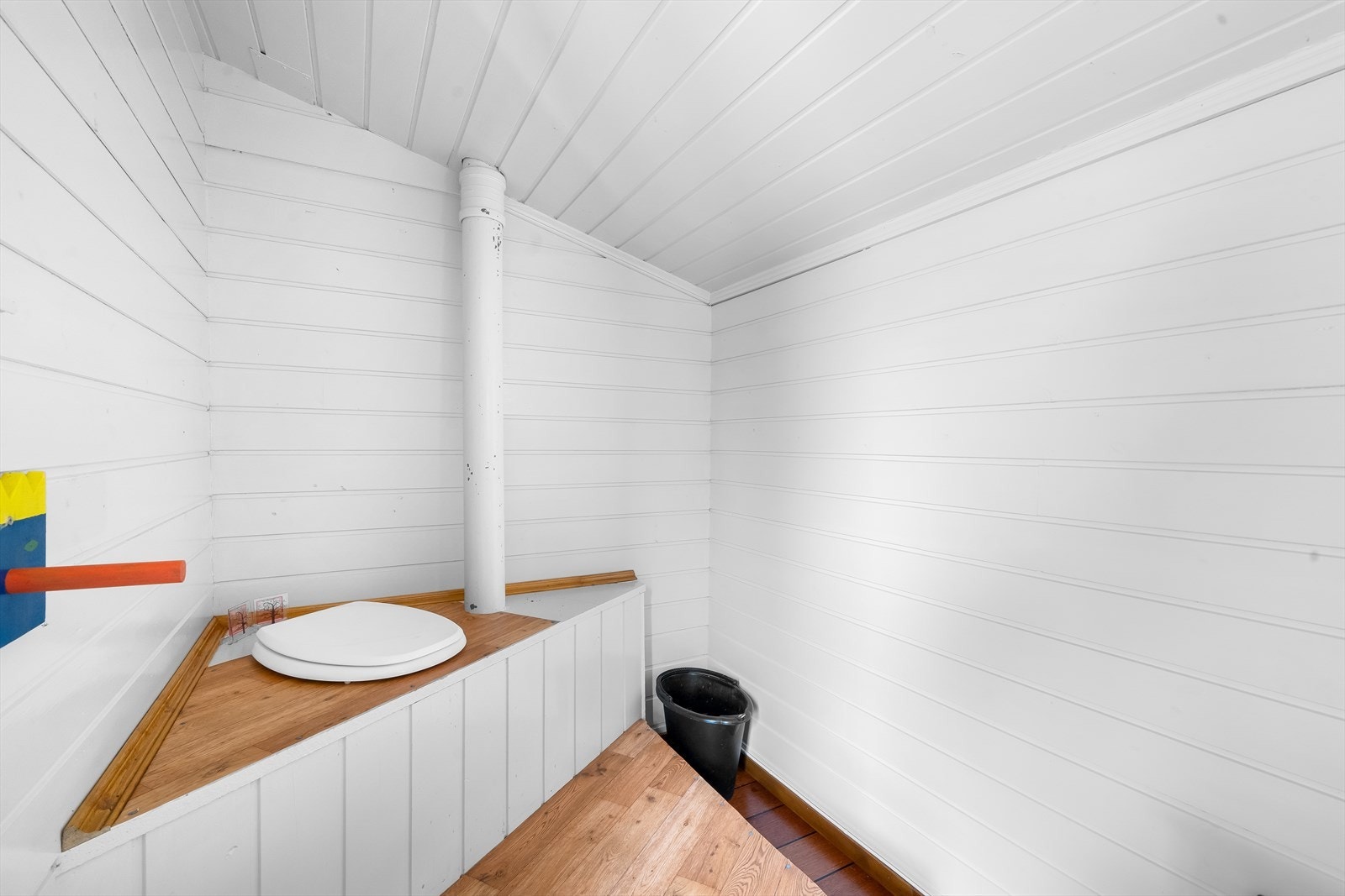 Toalett i annekset Galleribilde