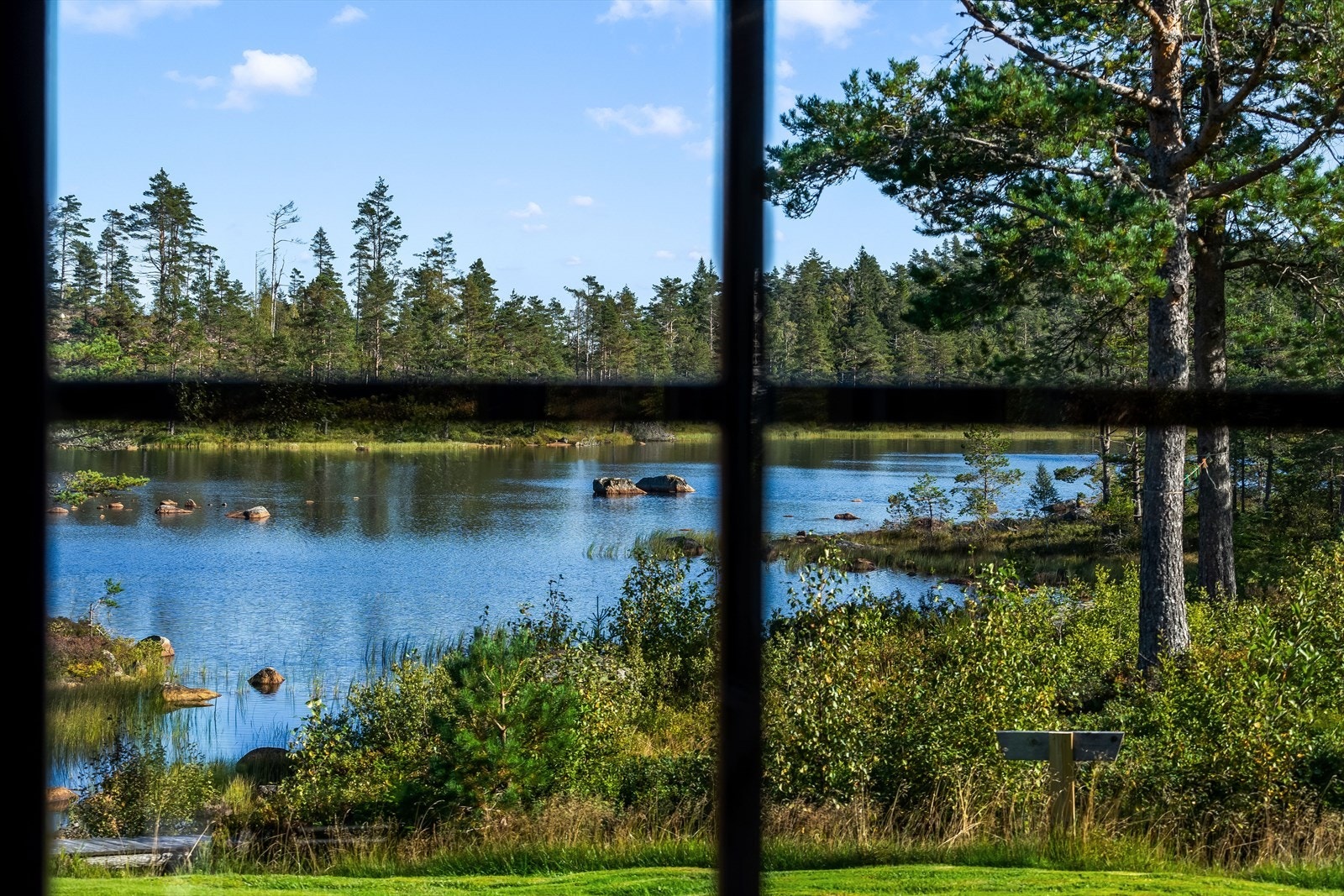 Utsikt fra vindu på terassen Galleribilde