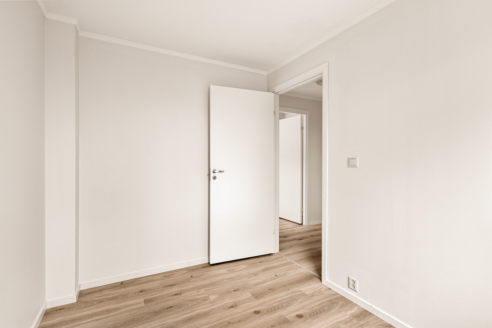 Leilighetens andre soverom er på 6,6 m², ideelt som barnerom, gjesterom eller kontor. Galleribilde