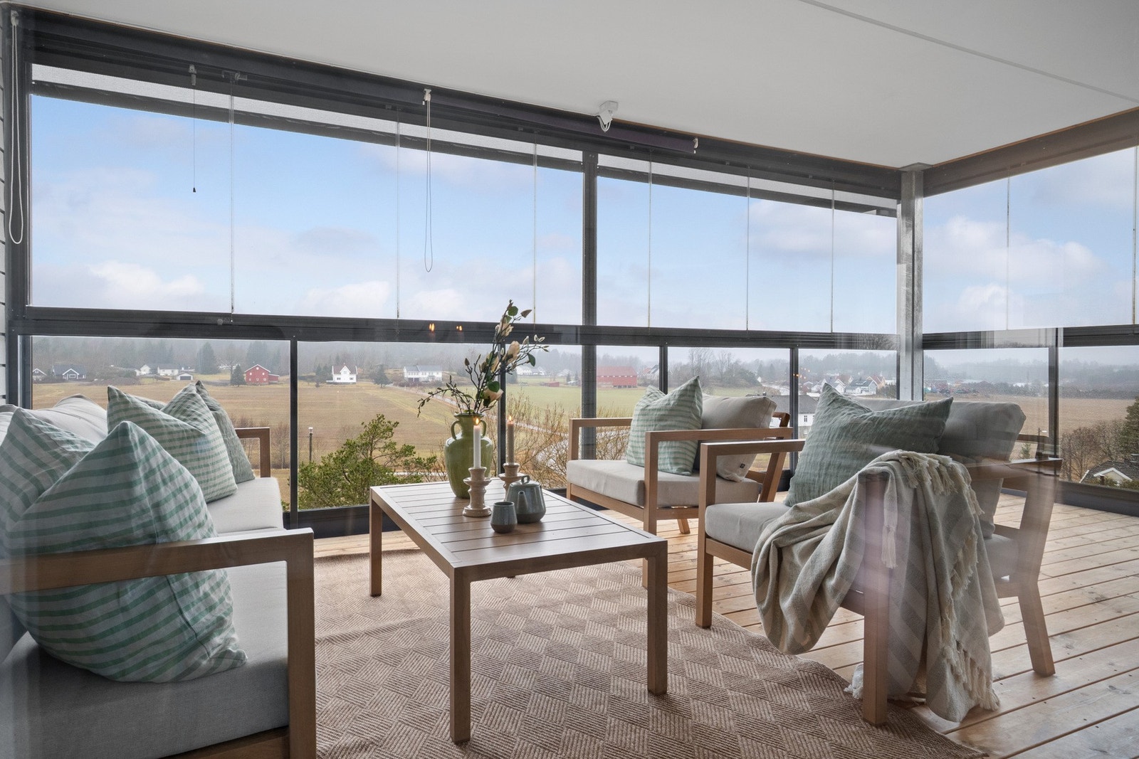 Dette er en bolig som passer perfekt for deg som ønsker en moderne leilighet med lite vedlikeholdsbehov, gode tekniske løsninger og en gjennomtenkt planløsning. Galleribilde