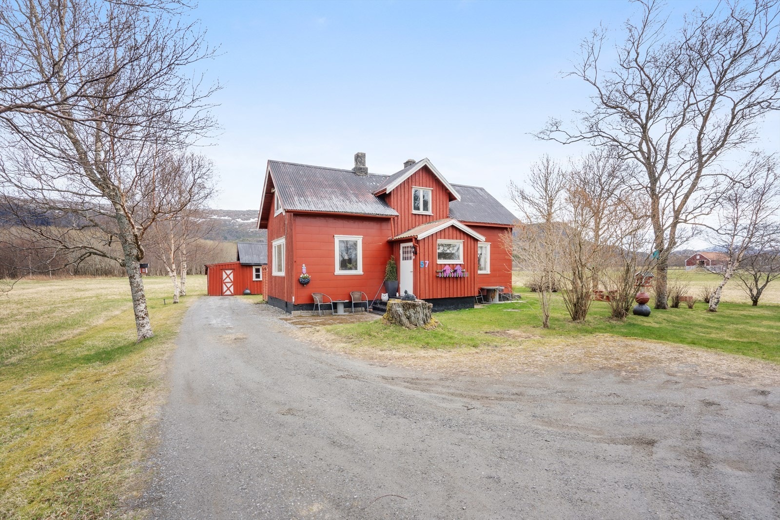 Velkommen til Kystveien 57 som her presenteres av eiendomsmegler Elin Edblad - Aktiv Eiendomsmegling. Foto: DBN Boligfoto Galleribilde