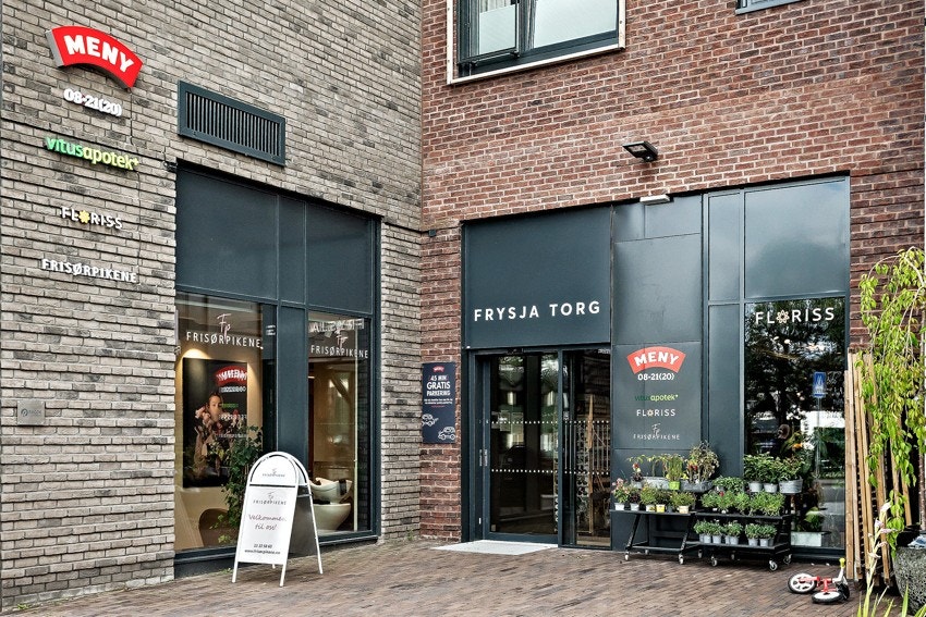 Frysja Torg ligger i umiddelbar nærhet med svært godt vareutvalg Galleribilde