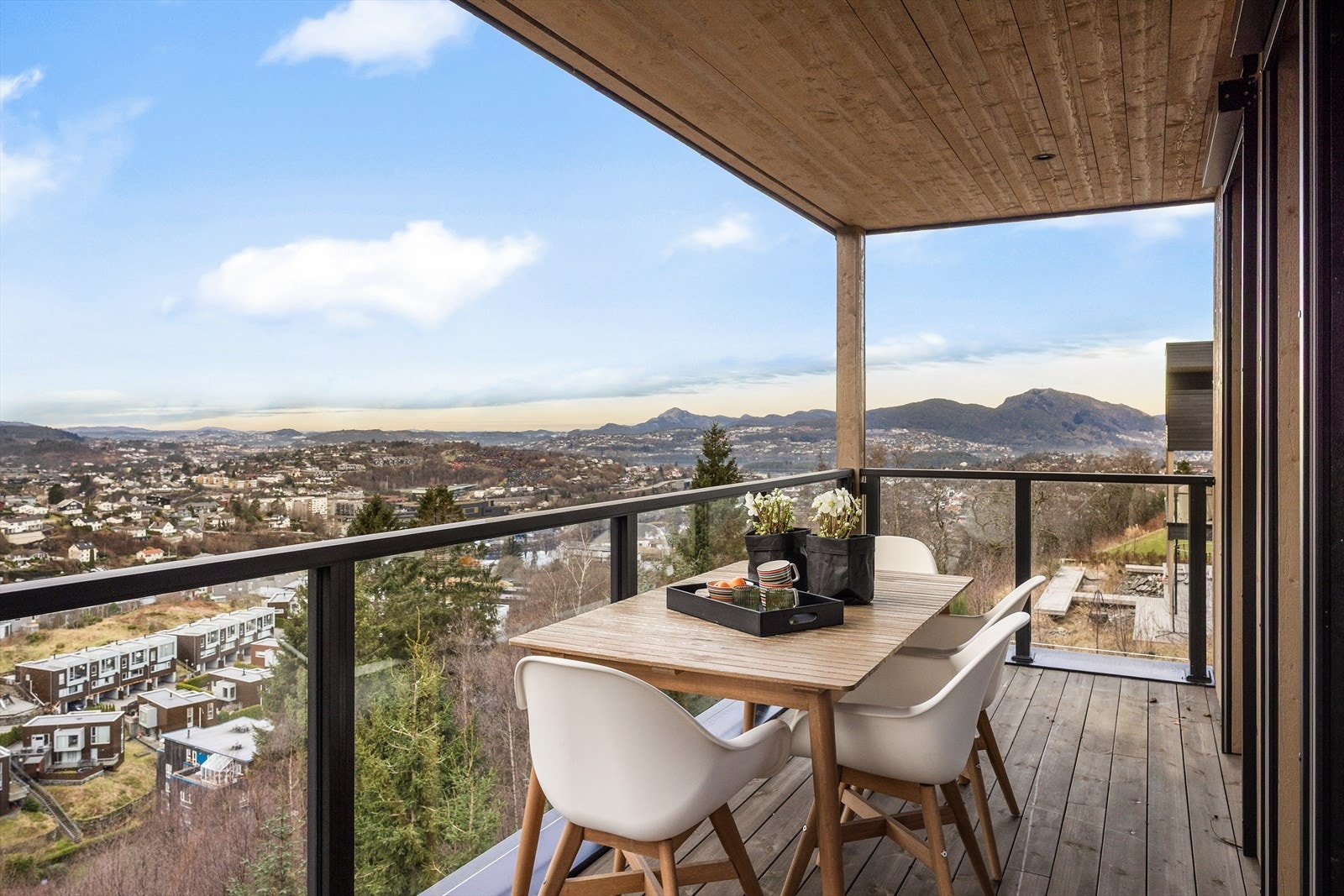 God plass til ønsket utemøblering. Galleribilde