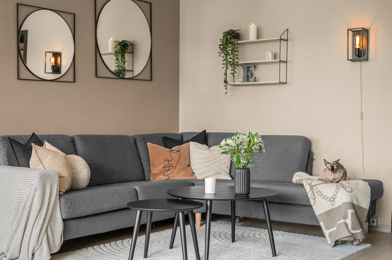 Leiligheten ligger i et attraktivt og barnevennlig område med nærhet til barnehage og skole. Galleribilde