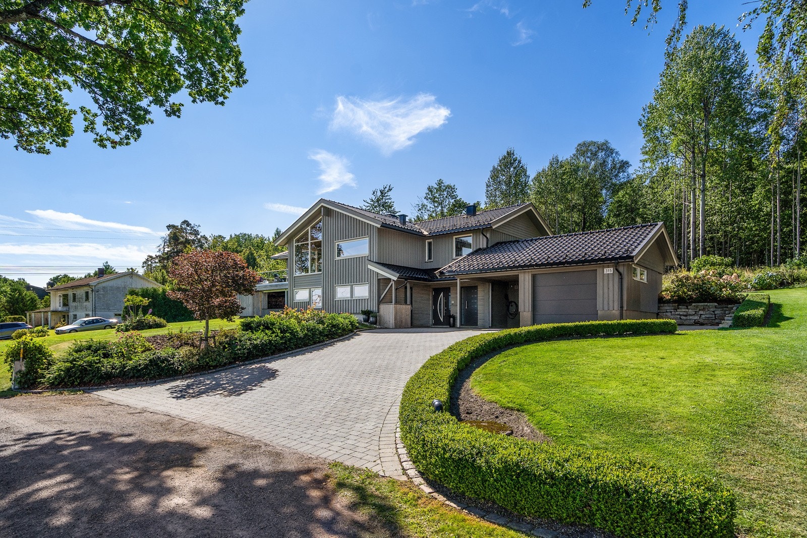 Innbydende innkjørsel Galleribilde