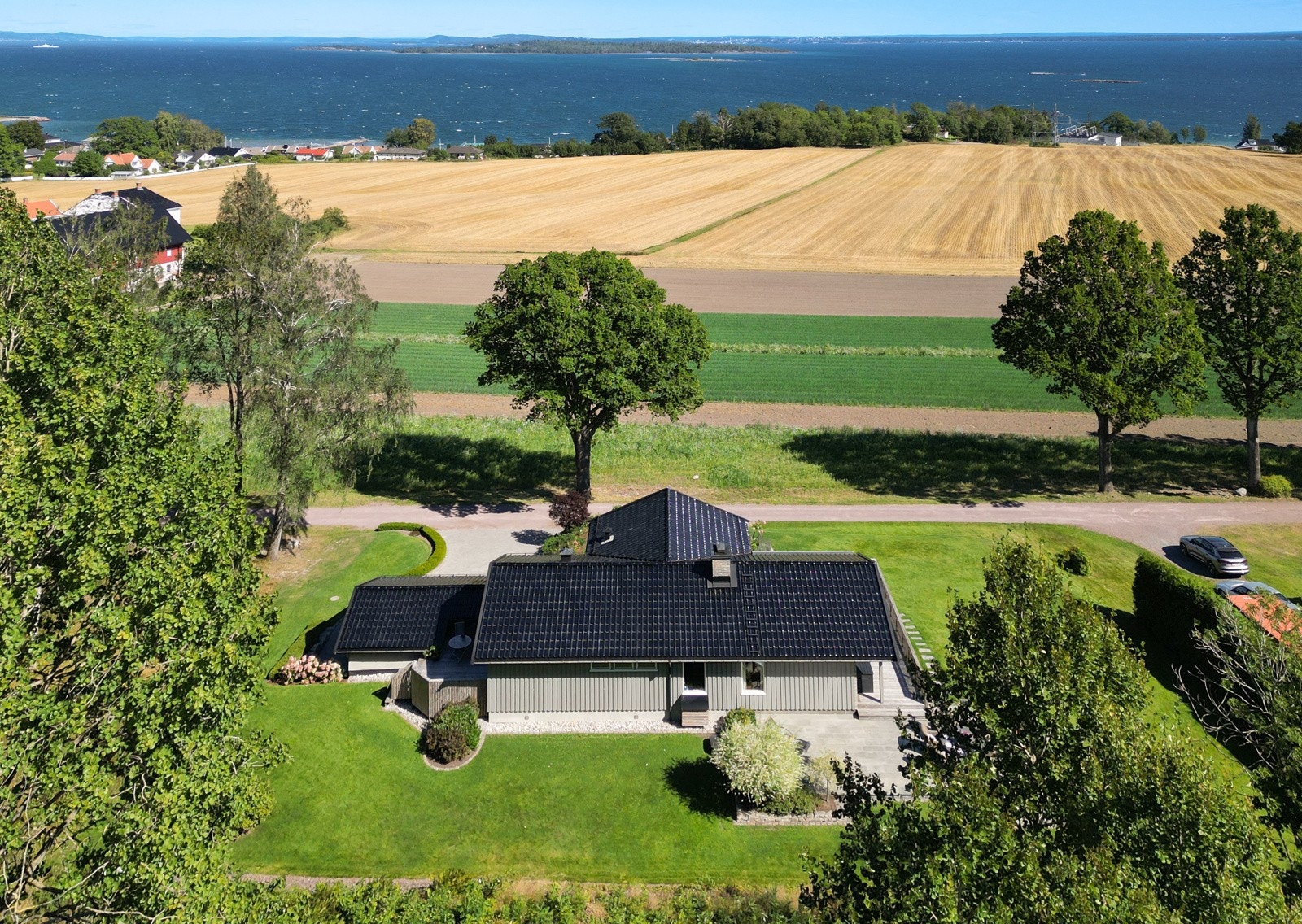 Stor tomt med vidt utsyn Galleribilde