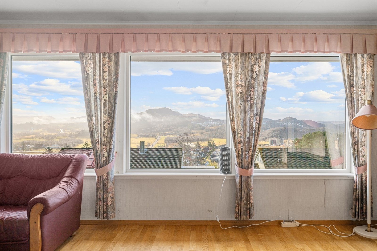 Stue med nydelig utsikt. Galleribilde