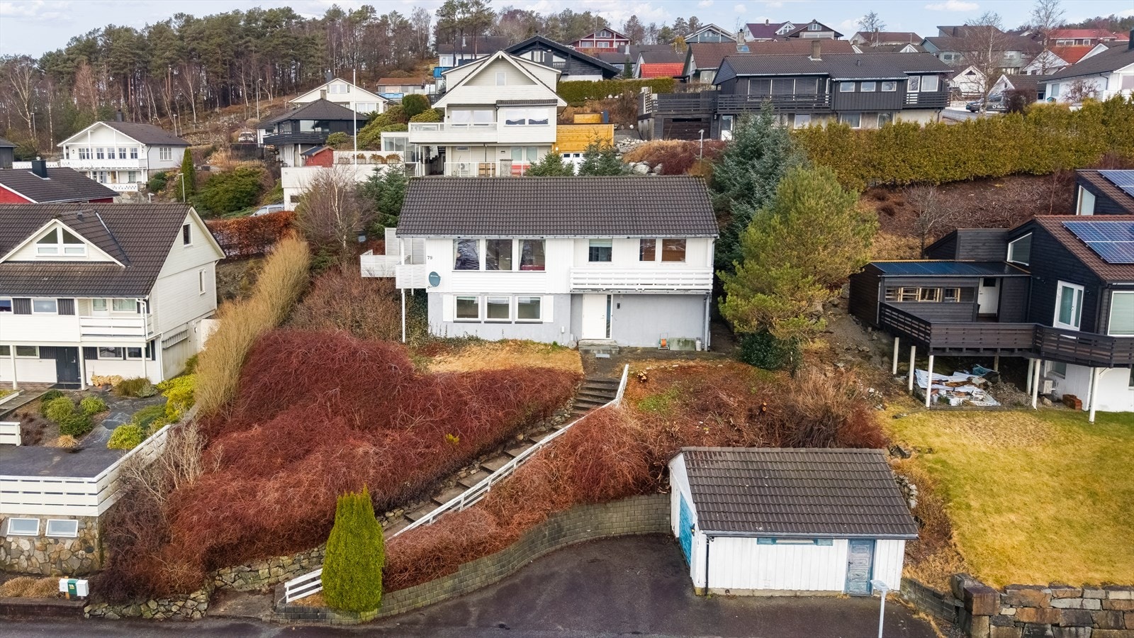 Velkommen til Frøyerveien 79 - Presenteres av EiendomsMegler 1 | Helge Stangeland. Fotograf Truls Schaal Galleribilde