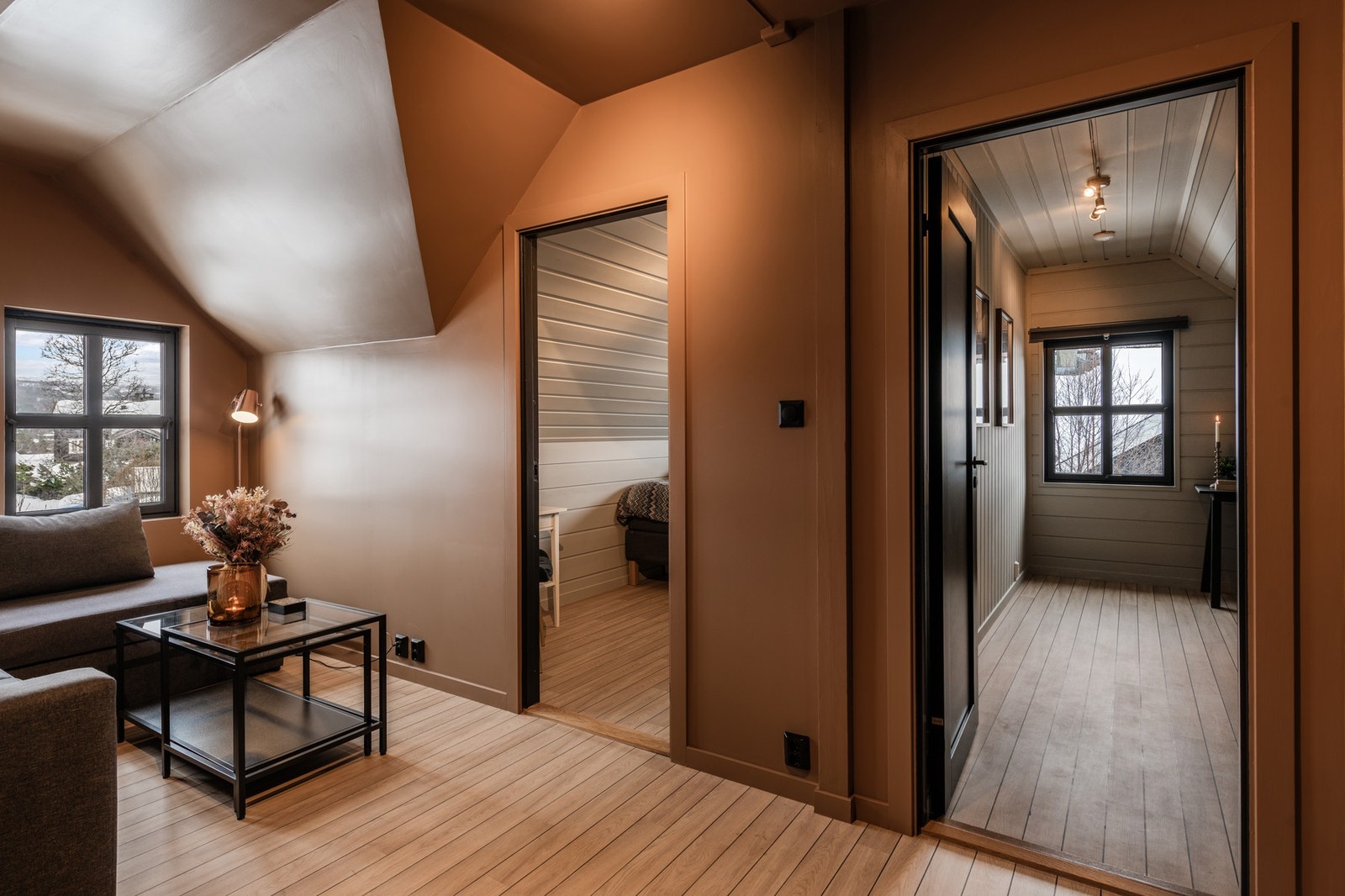 Andre etasje har tre soverom, bod og bad Galleribilde