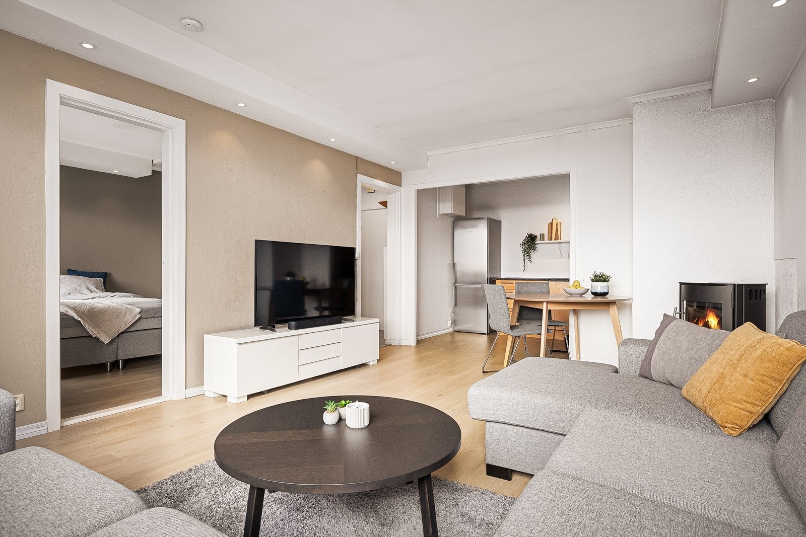 Nytt stuevindu i 2009, og nytt kjøkkenvindu i 2016. Galleribilde