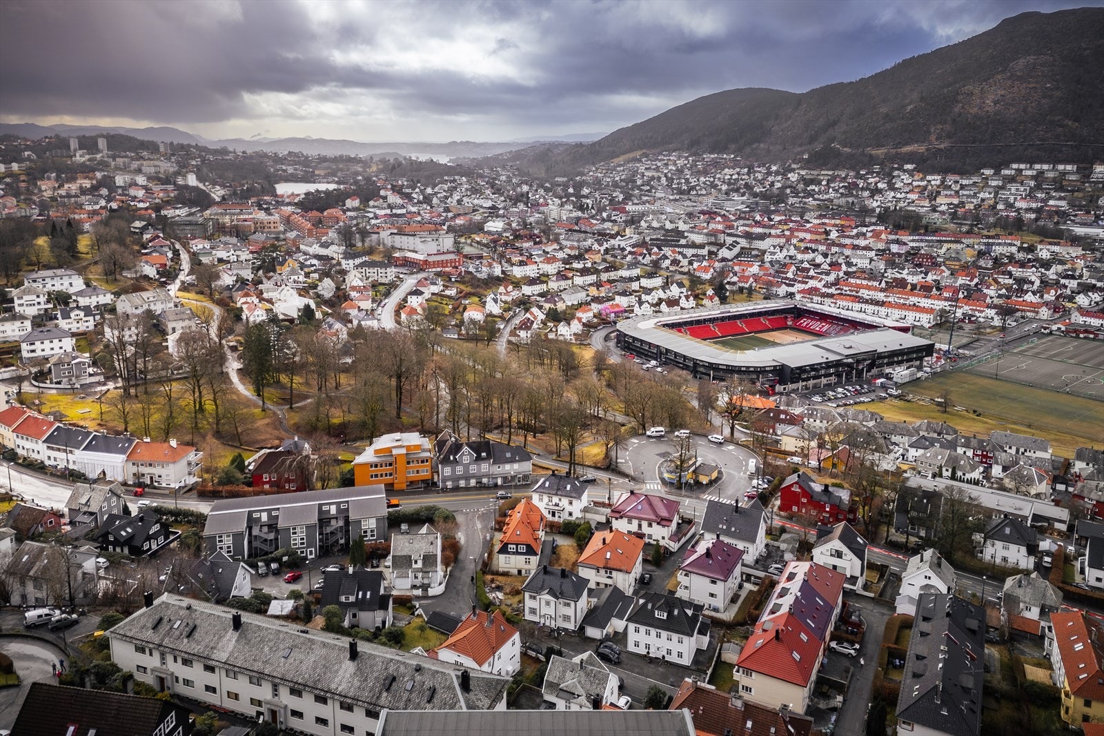 Kort vei til Kronstad og Danmarksplass, Haukeland Sykehus, Brann Stadion, Ulriksbanen m.m. Galleribilde