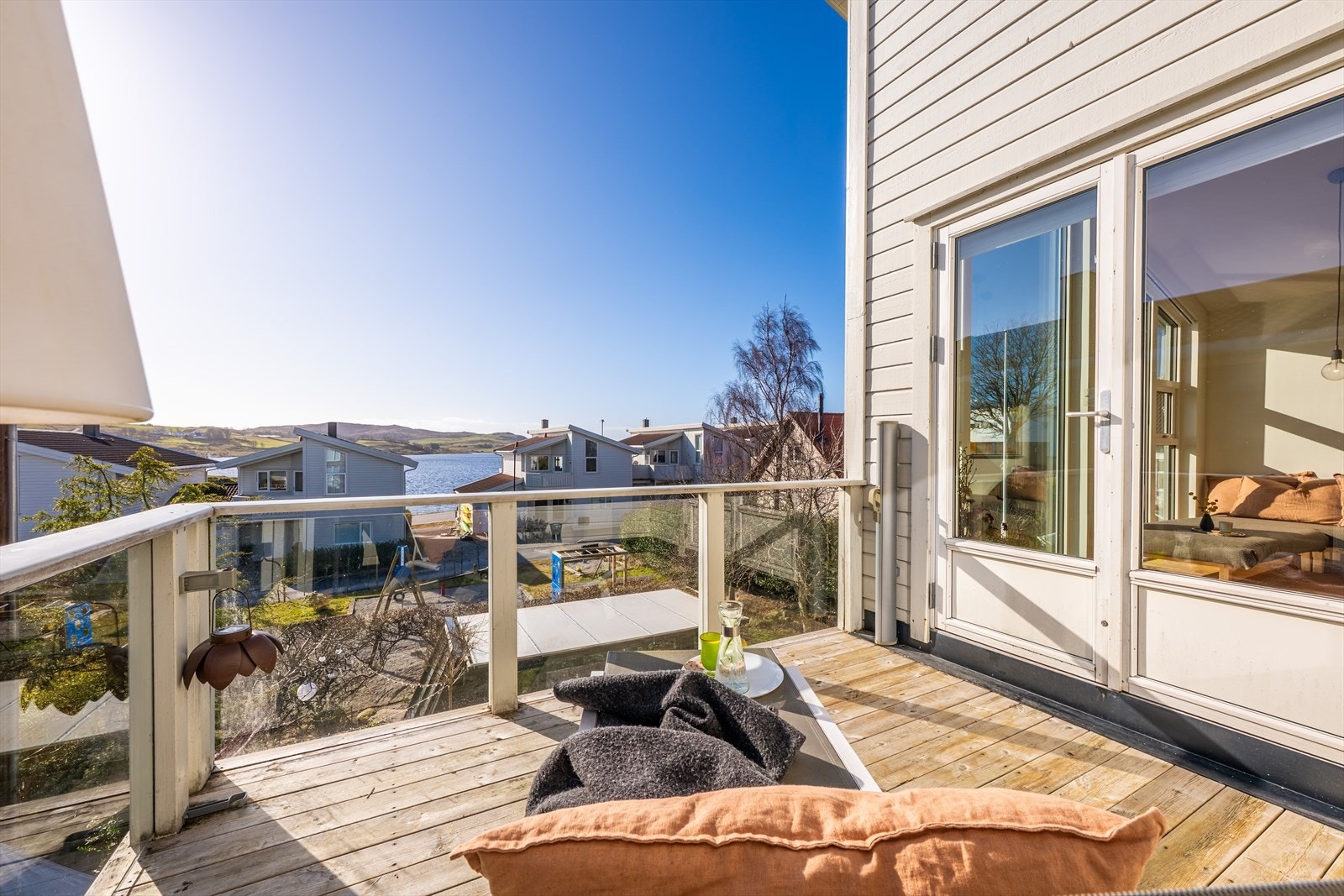 Sørvestvendt terrasse i 2.etasje Galleribilde