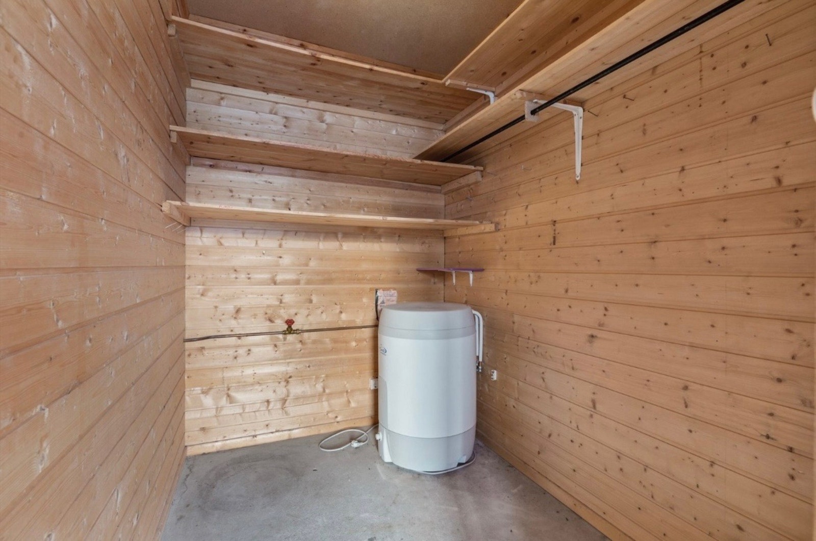 Bod med utvendig adkomst. (4 m2) Galleribilde