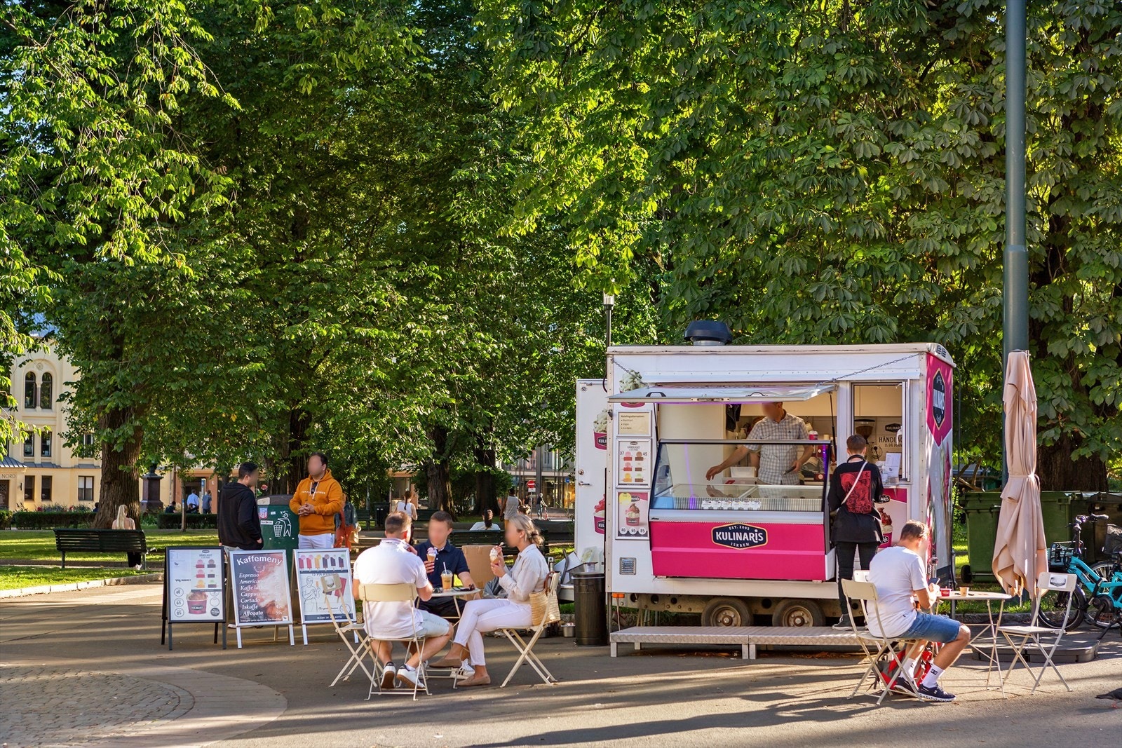 Grünerløkka er kjent for sitt rike utvalg av serveringssteder og uformelle møteplasser. Galleribilde