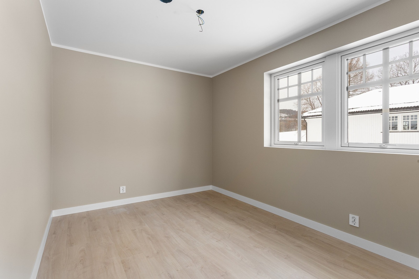 Soverommene er av god størrelse med plass til seng og garderobeløsning. Galleribilde