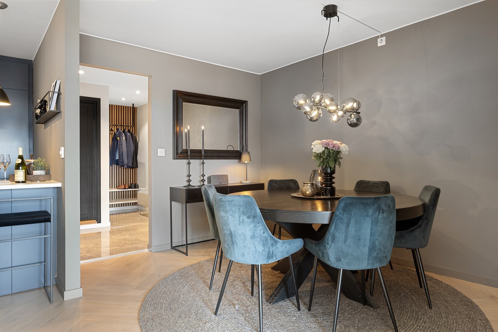 Spiseplass. Galleribilde