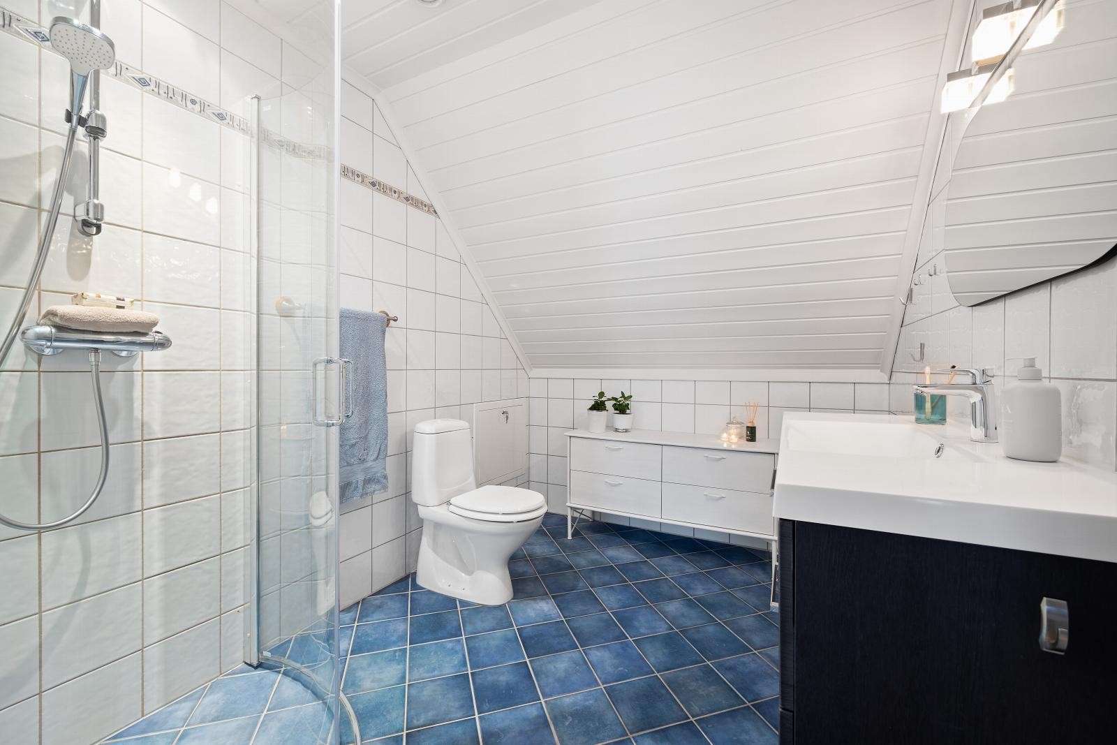 Bad nr. 2 i 2. etasje fra 2002. Galleribilde