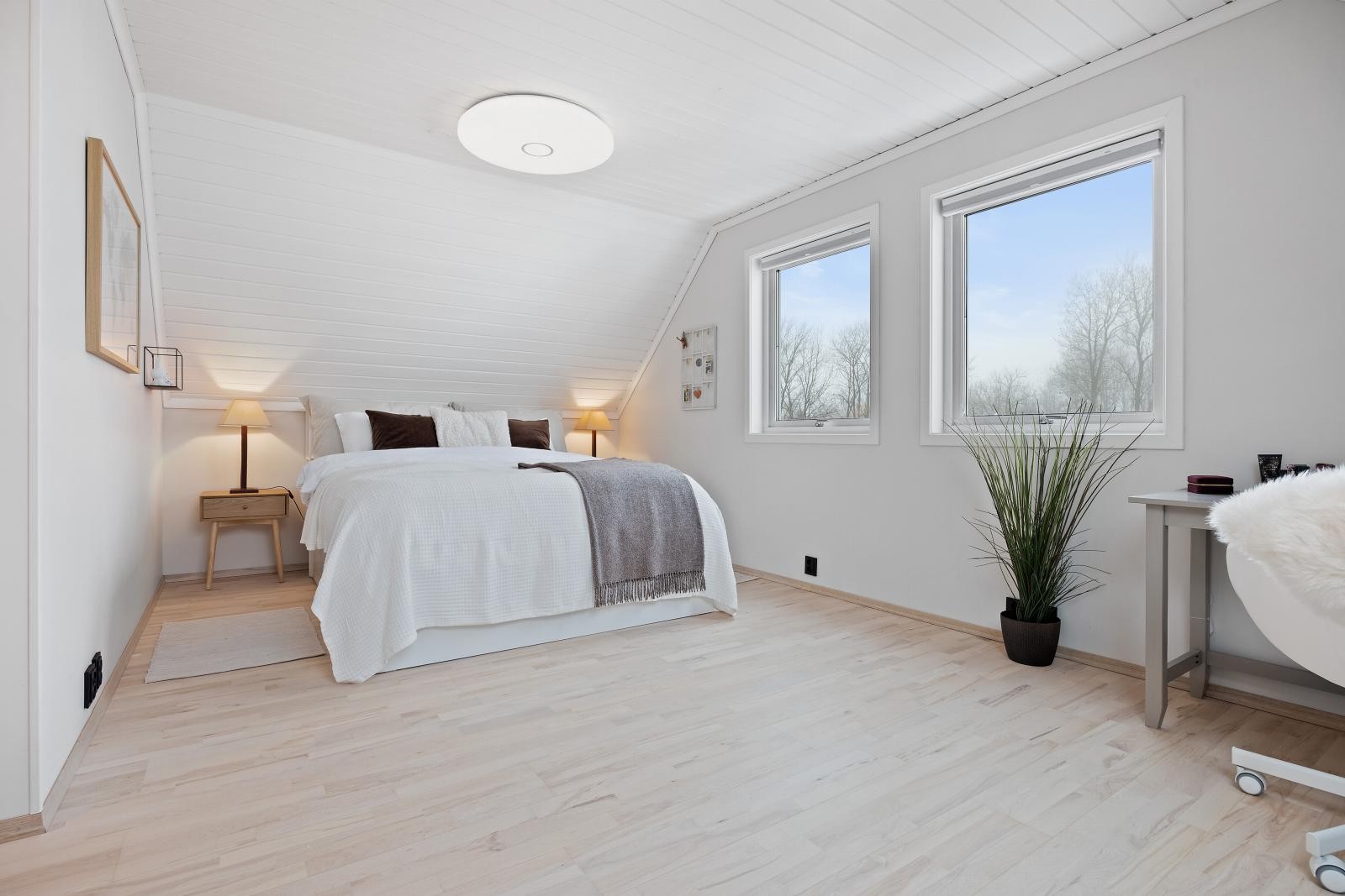 Soverom 1 av 3 i 2. etasje Galleribilde