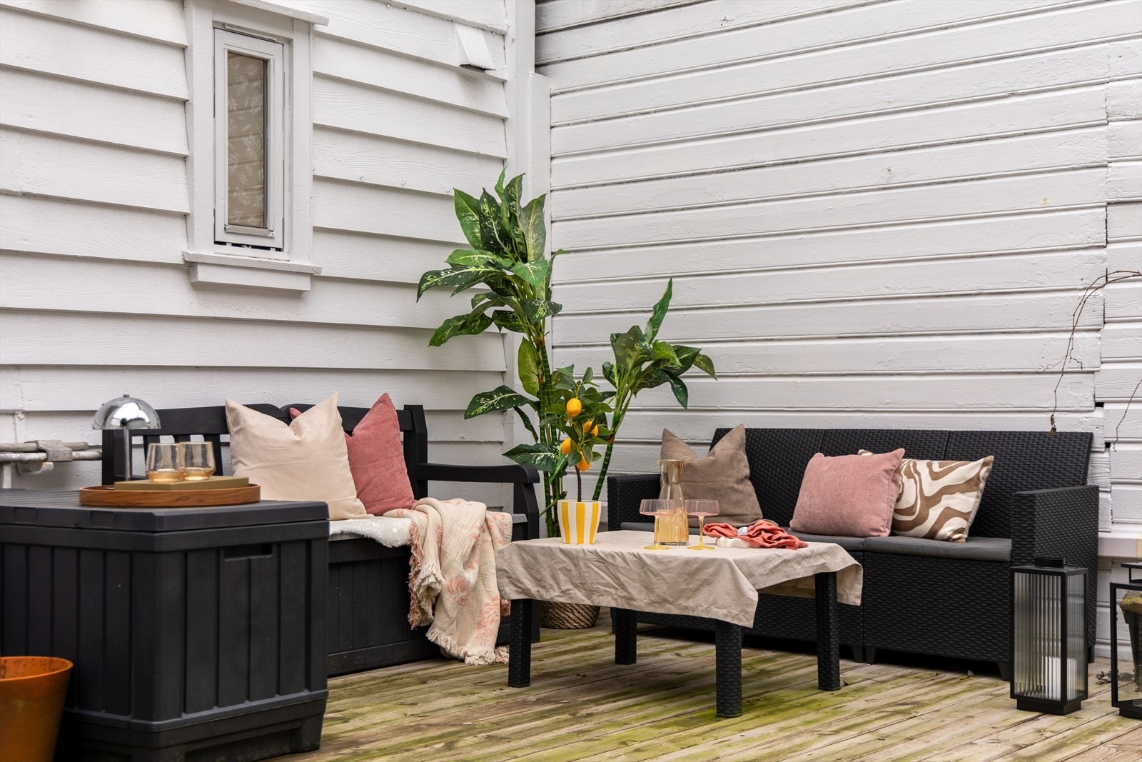 Perfekt sone for rolige morgener, hyggelige kvelder og sommerdager utendørs. Galleribilde