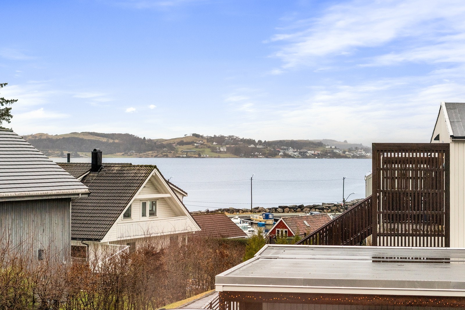 Flott utsikt også fra 2. etasje. Dette er fra kjøkkenet. Galleribilde