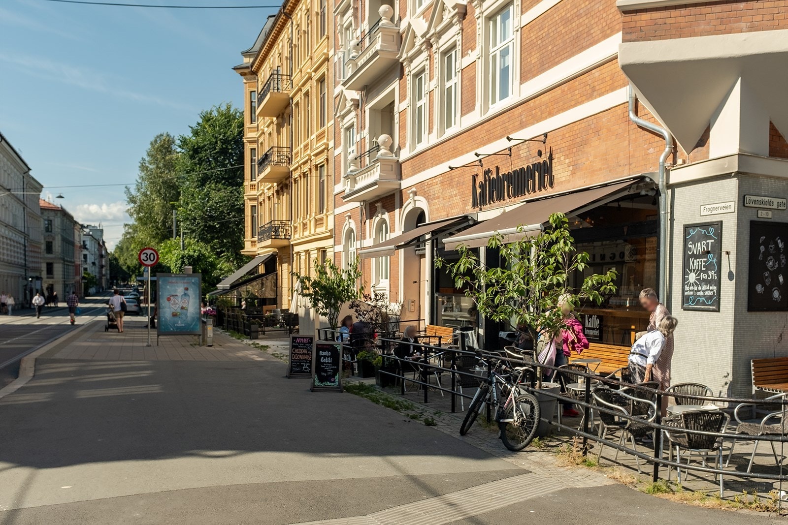 Området byr på flere hyggelige kaféer og yrende byliv! Galleribilde