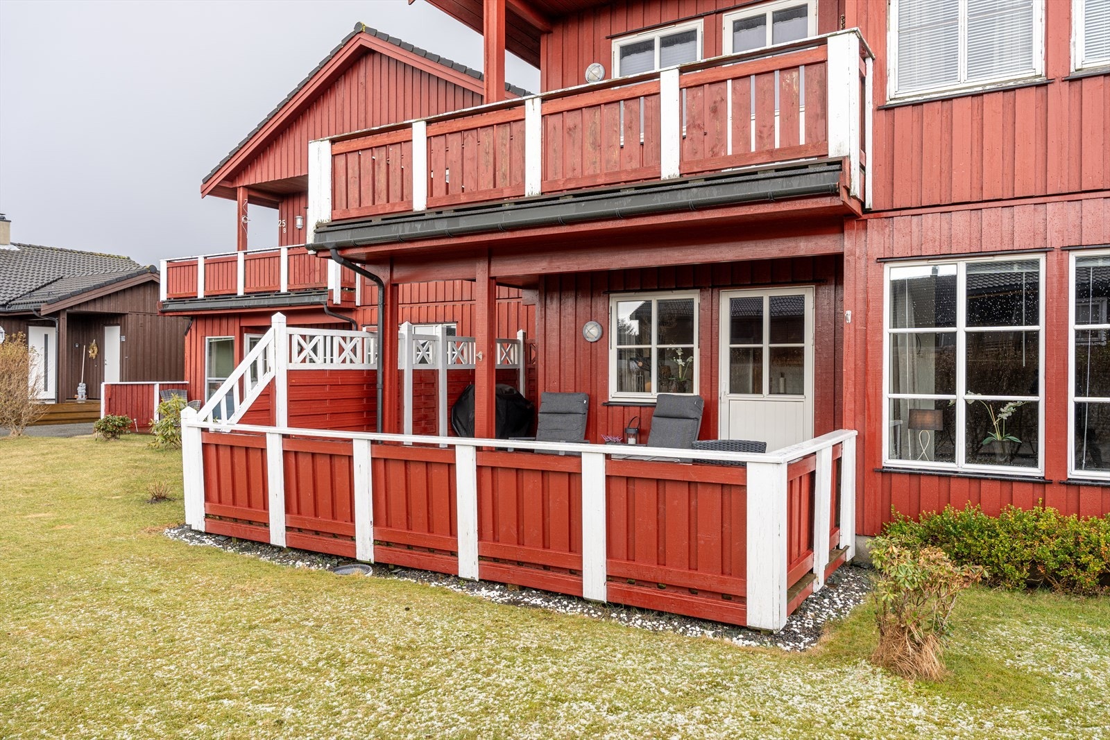 Leiligheten er godt vedlikeholdt og har beliggenhet i 1. etasje. Galleribilde