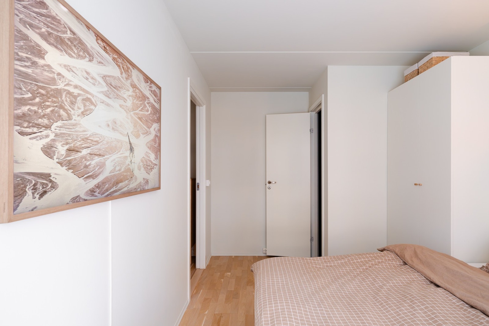 Alle garderobeløsninger medfølger. Galleribilde