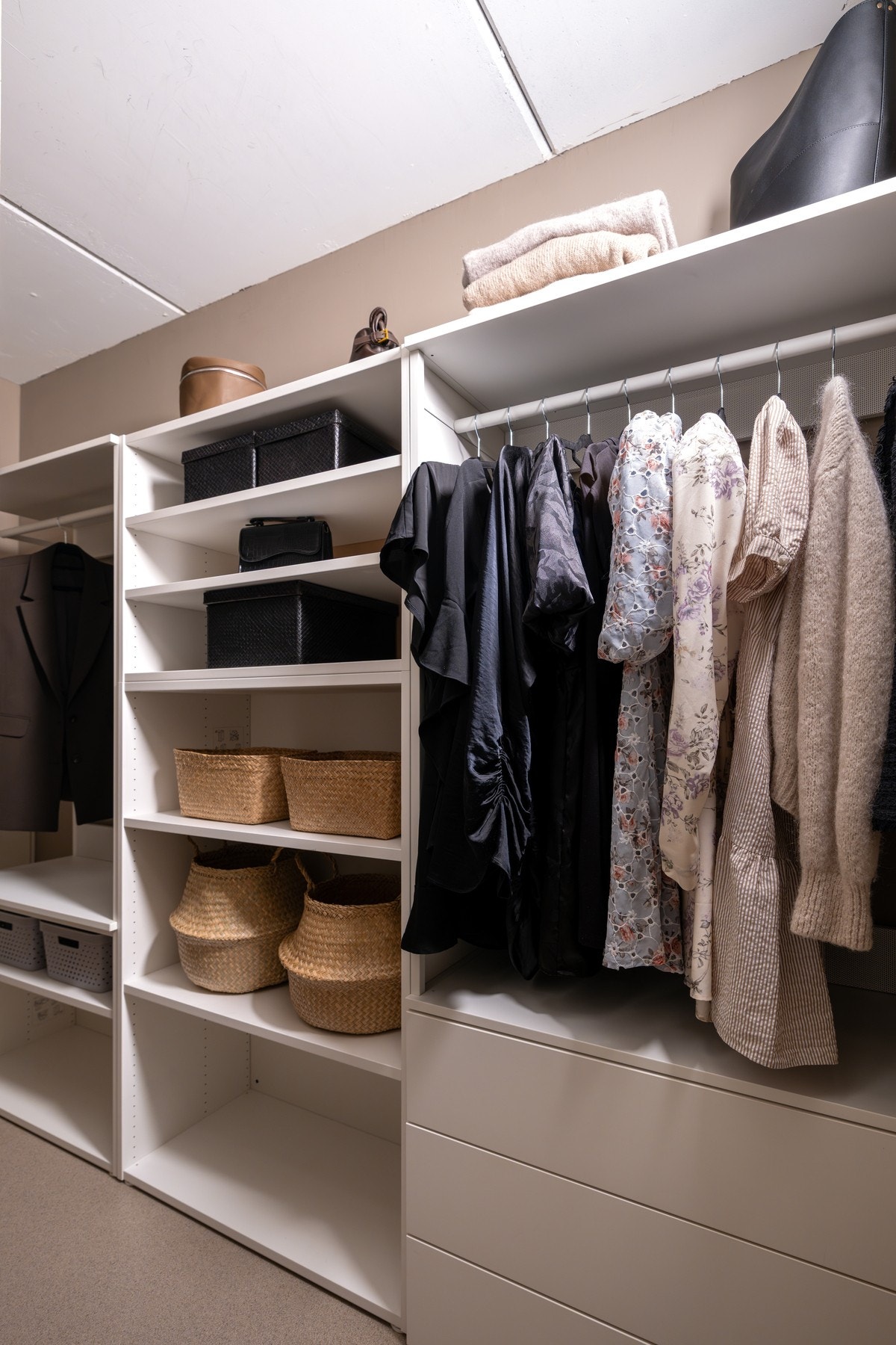 Denne kan benyttes som omkledningsrom eller for ytterligere lagring. Galleribilde