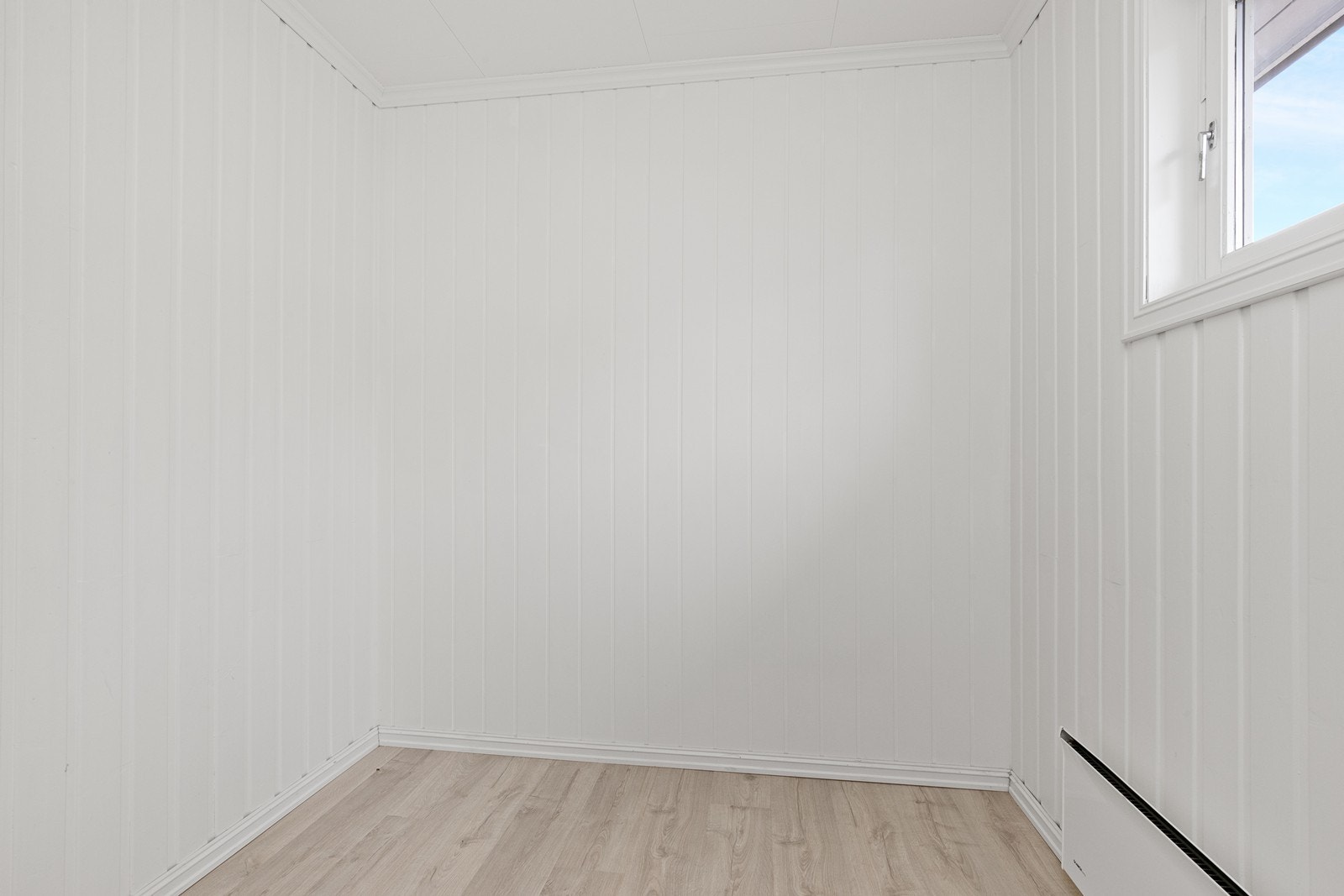 Bod, panelovner for elektrisk oppvarming. Galleribilde