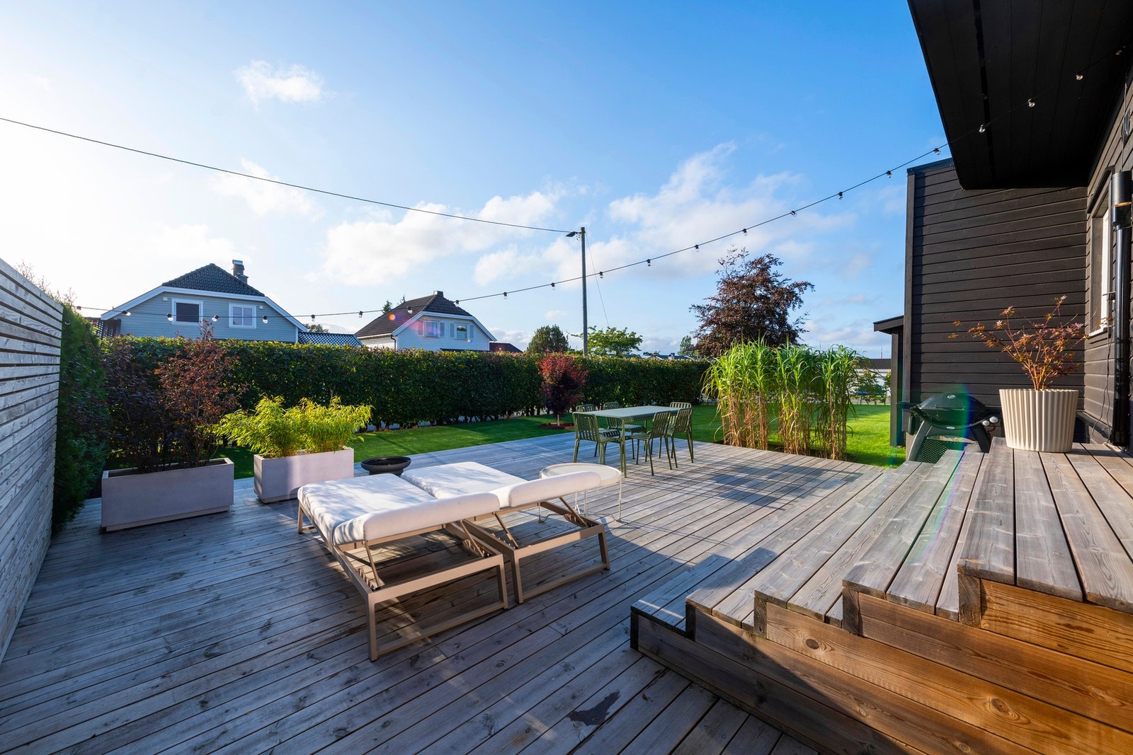 Terrasse på ca 56 m2 med tilgang fra stue. Galleribilde