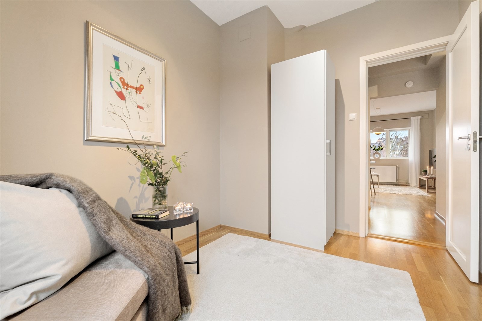 Direkte forbindelse fra stuen til soverom 2. Galleribilde