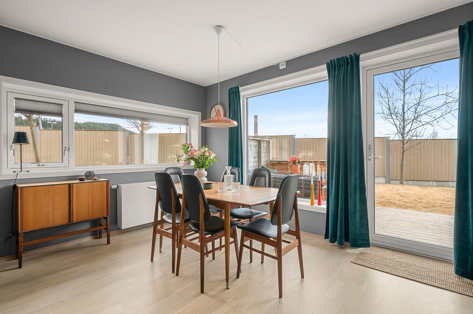 Moderne og stilren hjørneleilighet fra 2018 med tilbaketrukket og rolig beliggenhet på Ranheim. Galleribilde