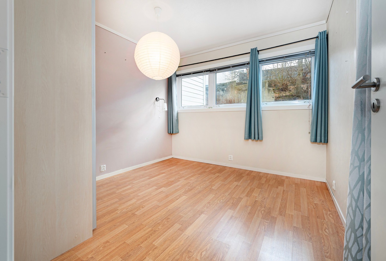 Soverom - Romslig soverom. Galleribilde