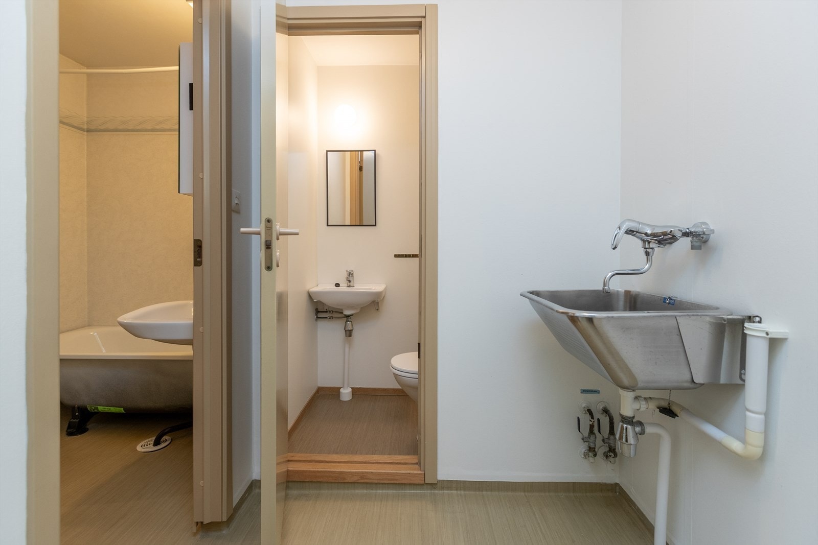 Vaskerom Galleribilde