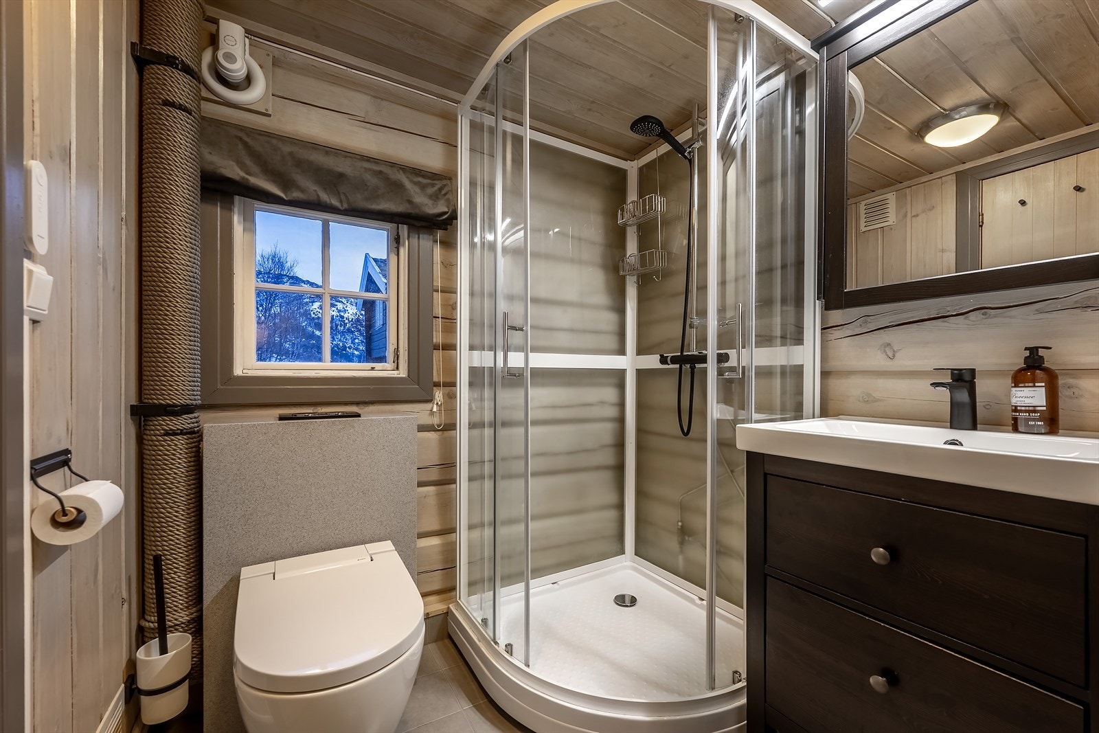 Bad (1. etasje) Galleribilde