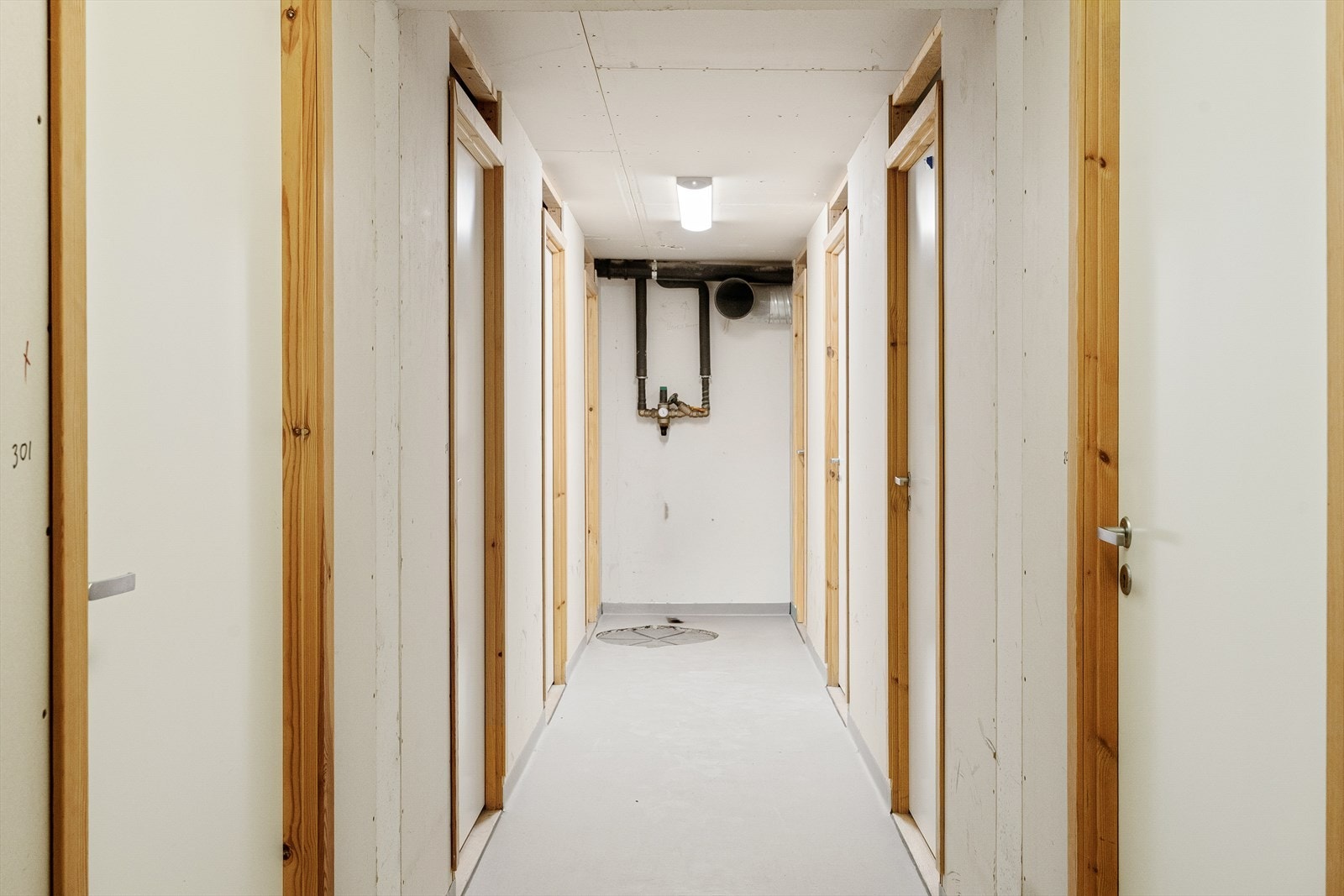 Underetasje med egen bod på 8m2. Galleribilde