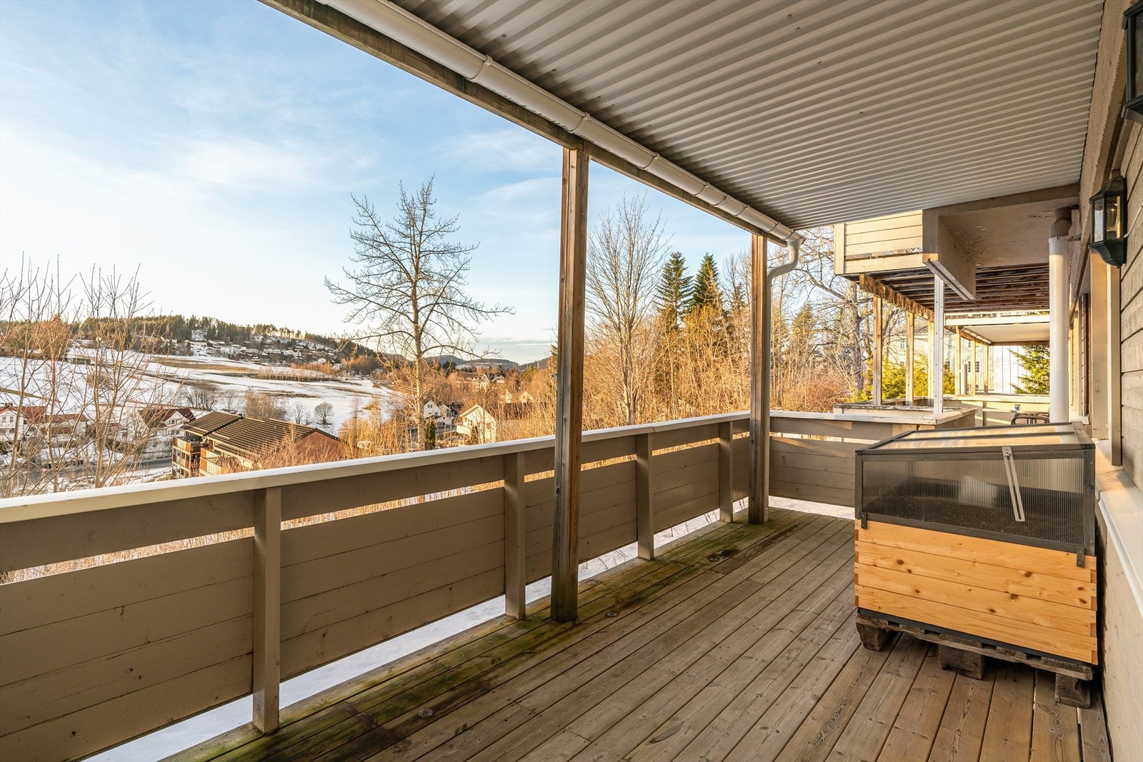 Totalt er balkongen på ca. 15 kvm. Galleribilde