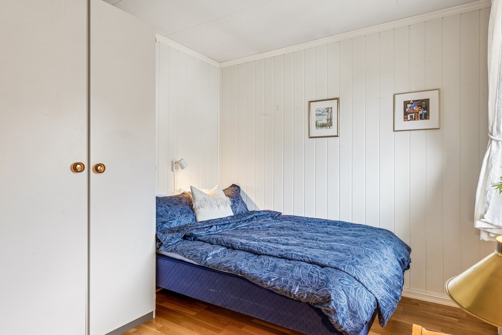 Et av de mindre soverommene, ideelt som barnerom eller gjesterom. Galleribilde