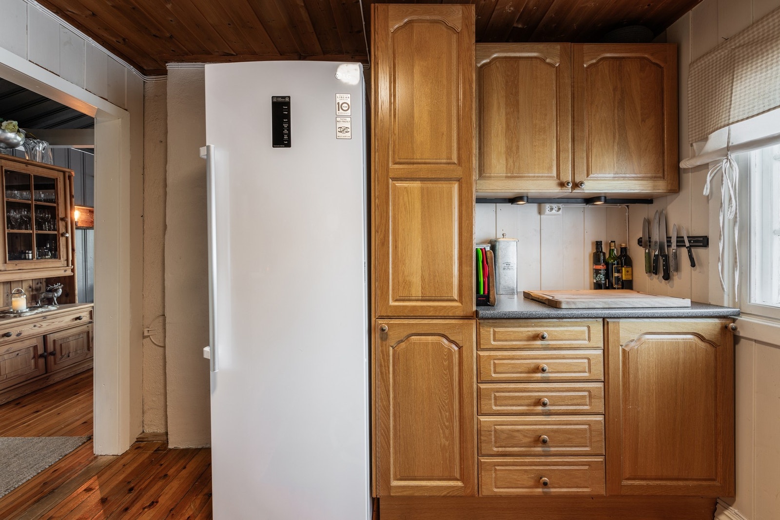 Funksjonelt og sjarmerende kjøkken Galleribilde