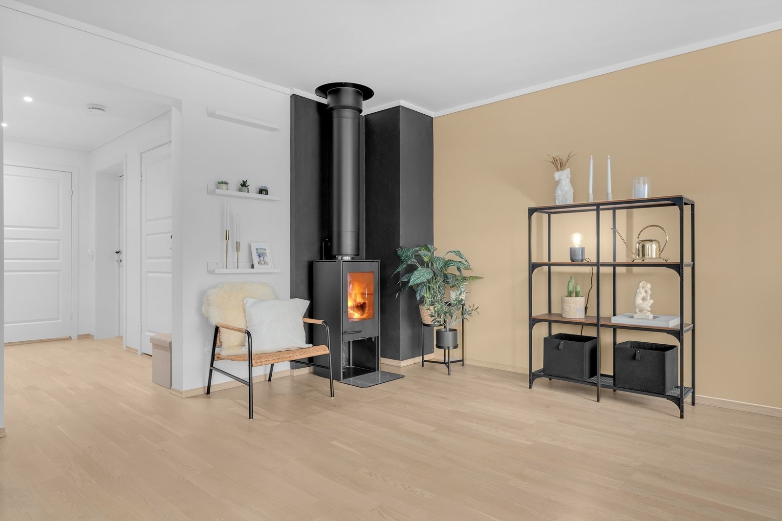 Vedovnen i stuen tilfører både varme og en koselig stemning på kalde vinterdager. Galleribilde