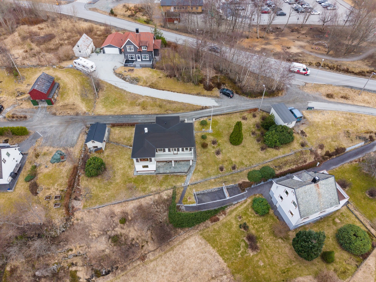 Dersom du ønsker å legge inn bud så husk å avklare finansiering i din bank i god tid før visningen. Galleribilde