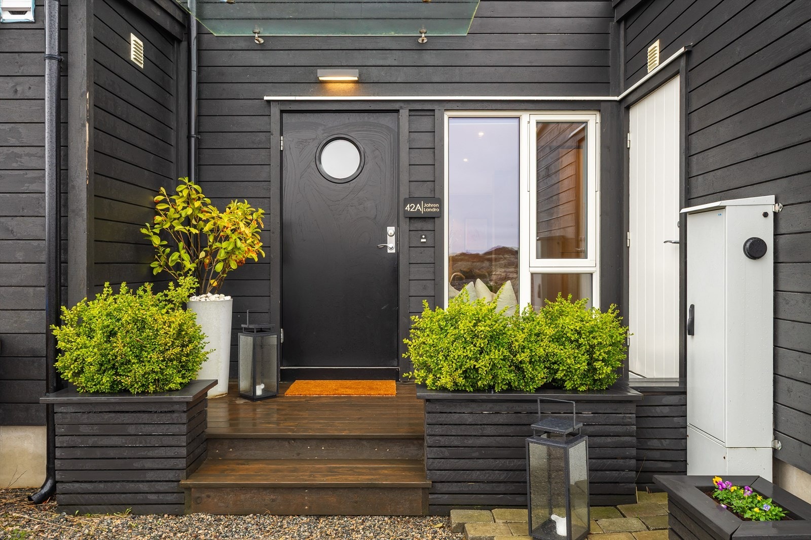 Inngangspartiet er pent opparbeidet. Galleribilde