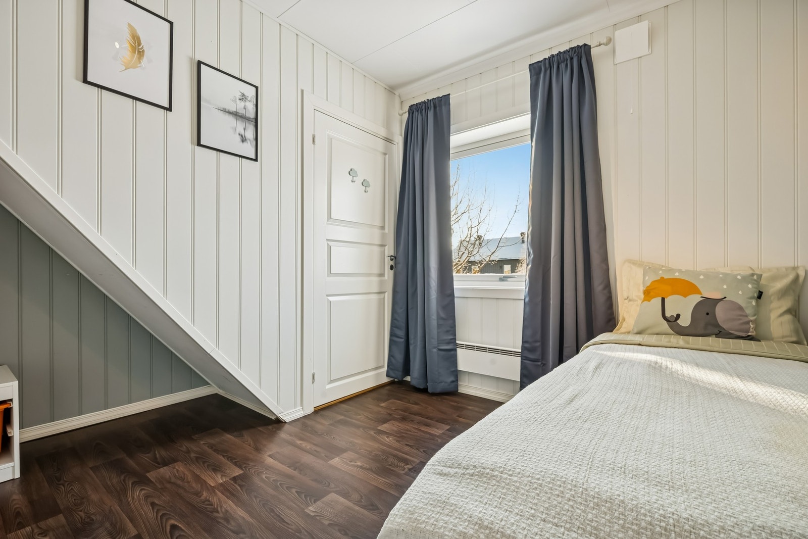 Fra soverom III er det adkomst til loftet Galleribilde