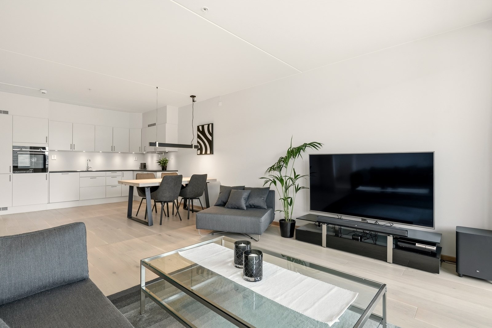 Åpen stue og kjøkkenløsning Galleribilde