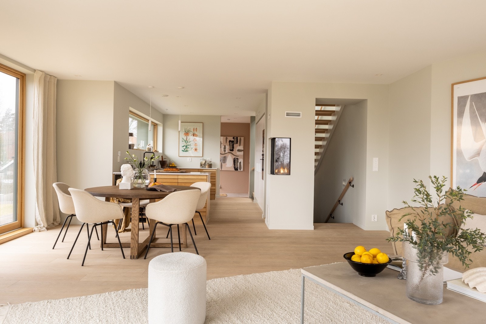 Romløsningen sørger for en sosial atmosfære der familie og gjester kan samles. Galleribilde